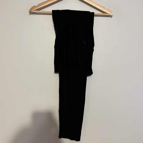 SPANX Black Velvet Leggings 2070 - Picture 4 of 4